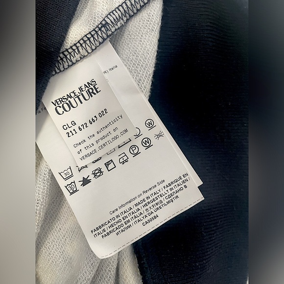 Versace Jeans Couture
Men's Black Baroque Print Hoodie - Picture 5 of 5